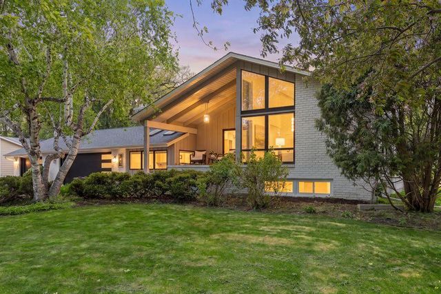 5512 Goya Lane, Edina, MN 55436