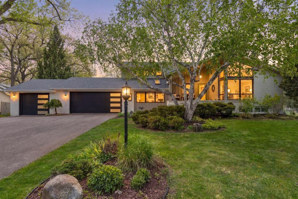 5512 Goya Lane, Edina, MN 55436