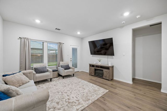 3719 Mildren Bend, Crandall, TX 75114