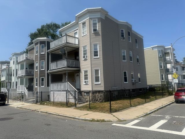 29 Torrey St, Boston, MA 02124