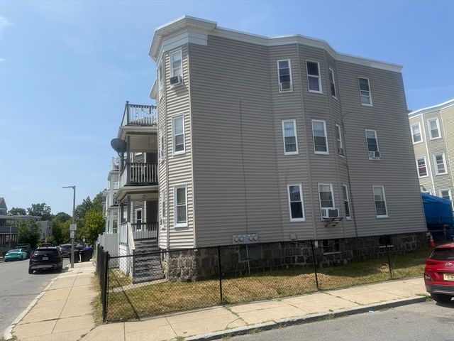 29 Torrey St, Boston, MA 02124