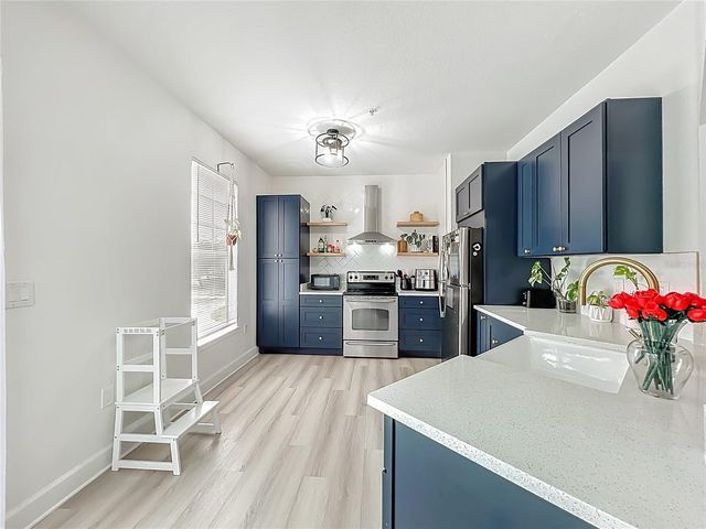107 VISTA VERDI CIRCLE 205, Lake Mary, FL 32746