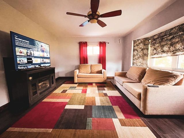 9201 86TH AVENUE, Seminole, FL 33777