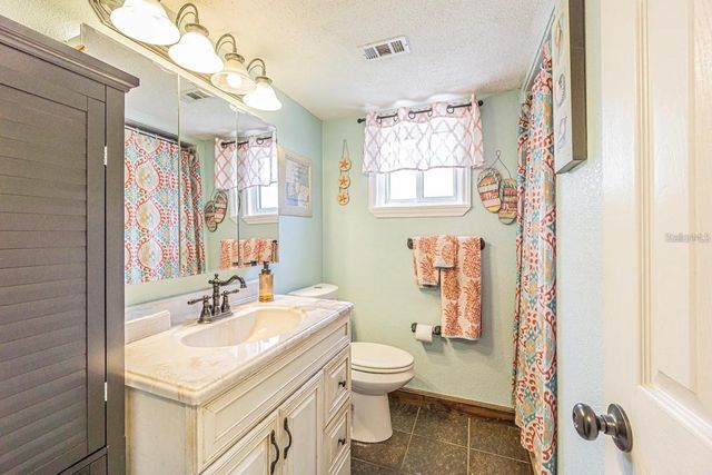 9201 86TH AVENUE, Seminole, FL 33777