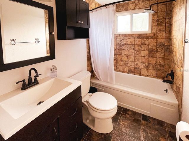 9201 86TH AVENUE, Seminole, FL 33777