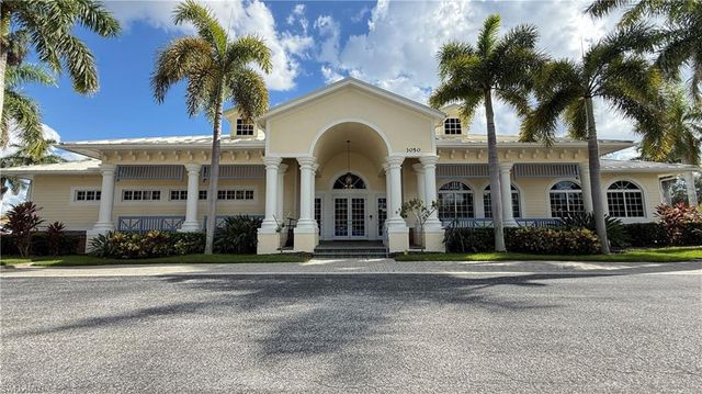 3180 Sea Trawler BEND, North Fort Myers, FL 33903