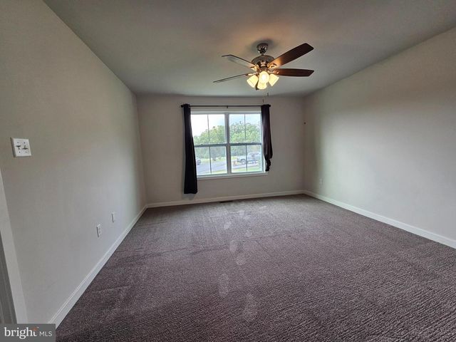 47 BOBBI CT, Berkeley Springs, WV 25411