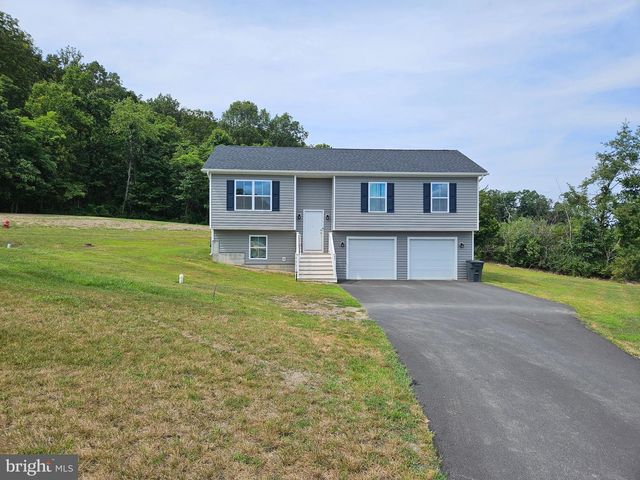 47 BOBBI CT, Berkeley Springs, WV 25411