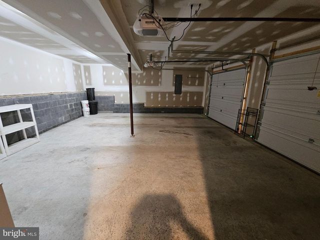 47 BOBBI CT, Berkeley Springs, WV 25411