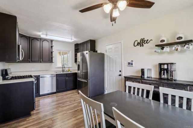 915 Crest View Dr, Vista, CA 92081