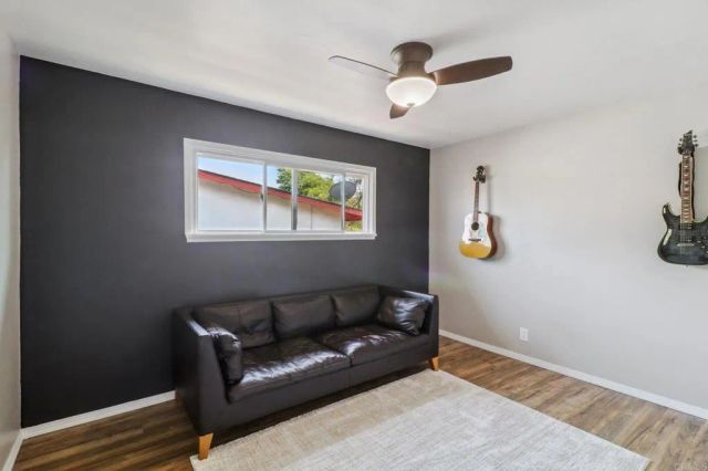 915 Crest View Dr, Vista, CA 92081