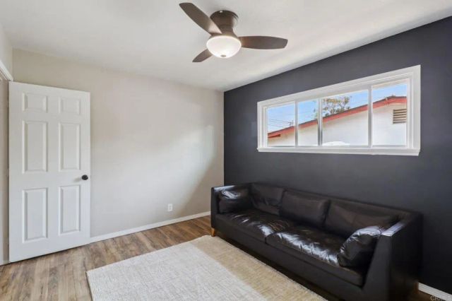 915 Crest View Dr, Vista, CA 92081