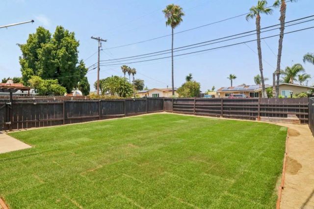 915 Crest View Dr, Vista, CA 92081