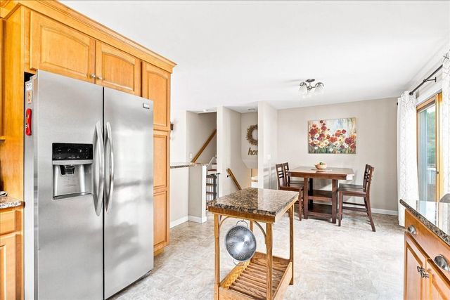 3 Charbonneau Ave, Lakeville, MA 02347