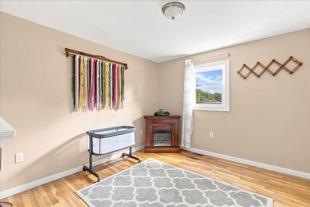 3 Charbonneau Ave, Lakeville, MA 02347