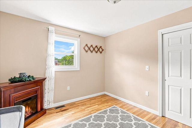 3 Charbonneau Ave, Lakeville, MA 02347