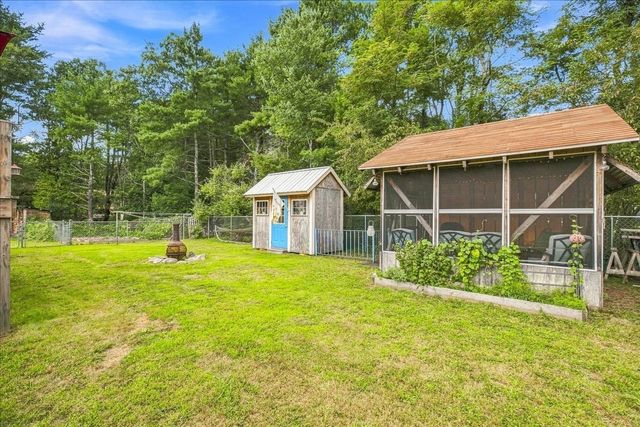 3 Charbonneau Ave, Lakeville, MA 02347