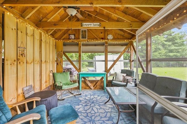 3 Charbonneau Ave, Lakeville, MA 02347