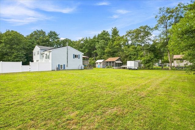 3 Charbonneau Ave, Lakeville, MA 02347