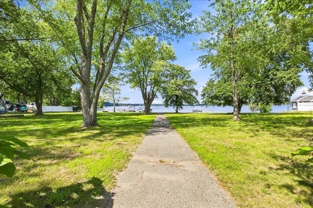 3 Charbonneau Ave, Lakeville, MA 02347