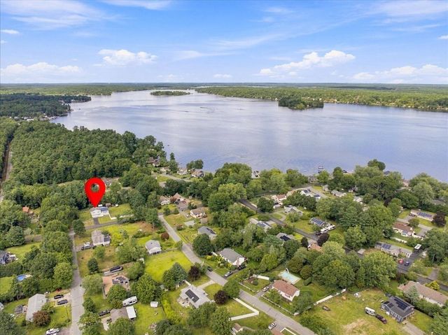 3 Charbonneau Ave, Lakeville, MA 02347