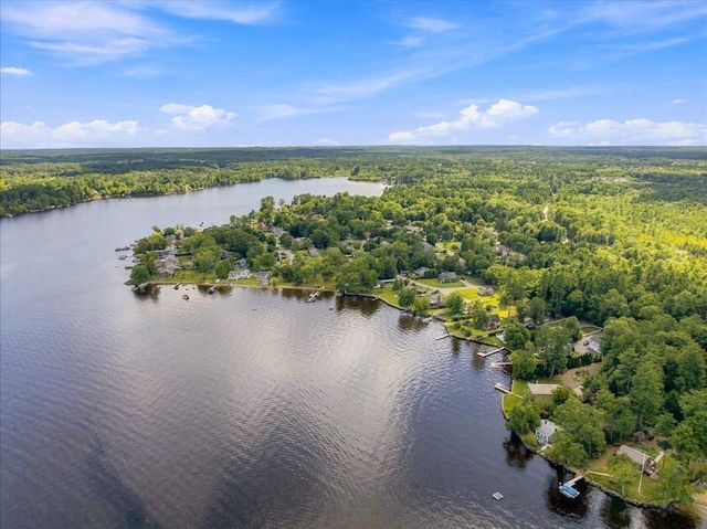 3 Charbonneau Ave, Lakeville, MA 02347