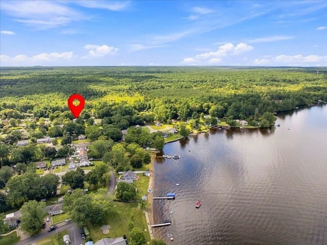 3 Charbonneau Ave, Lakeville, MA 02347