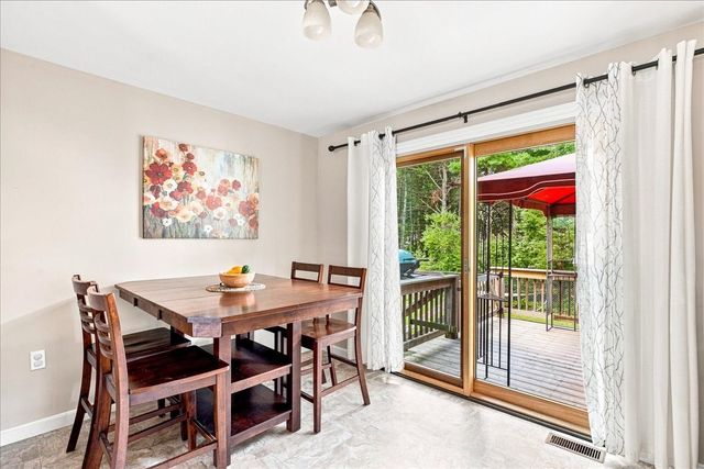 3 Charbonneau Ave, Lakeville, MA 02347