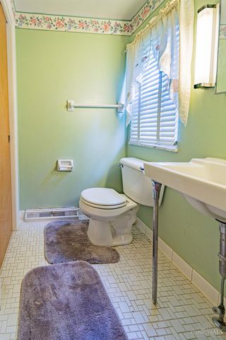 2559 Fulbourne Drive, Mt Healthy, OH 45231
