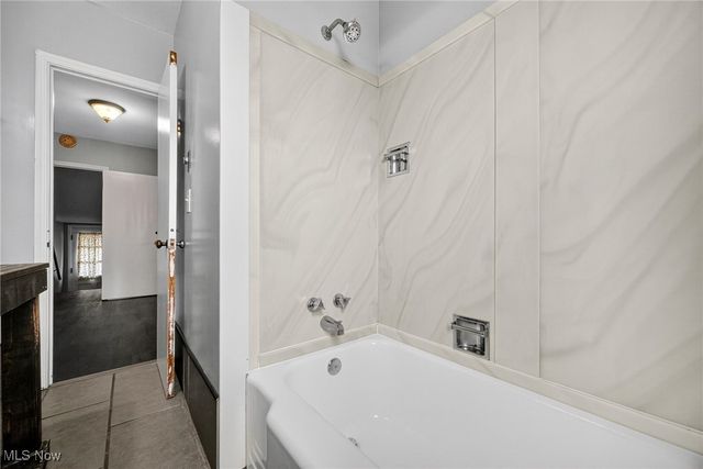 23050 Tracy Avenue, Euclid, OH 44123