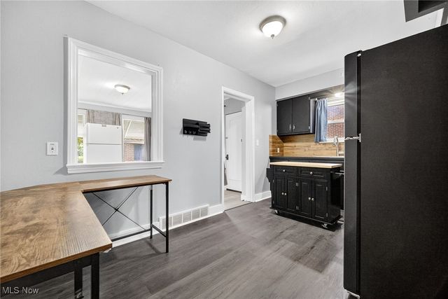 23050 Tracy Avenue, Euclid, OH 44123