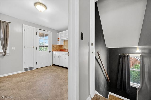 23050 Tracy Avenue, Euclid, OH 44123