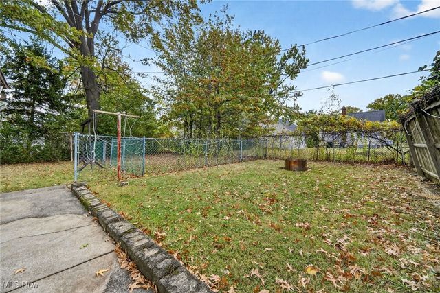 23050 Tracy Avenue, Euclid, OH 44123