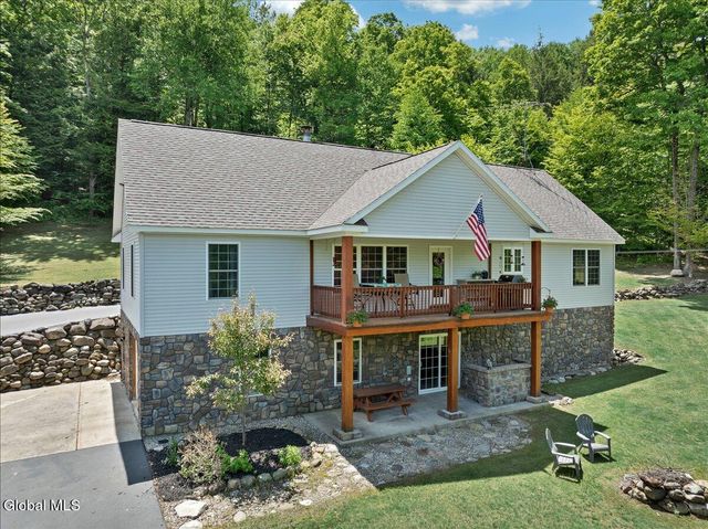 525 Crook's Grove Road, Ballston Spa, NY 12020