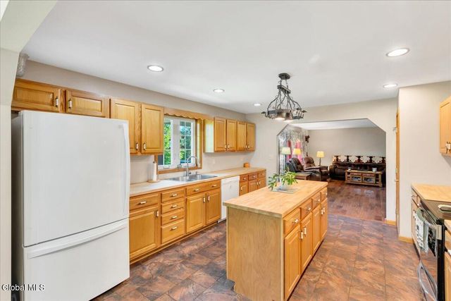 525 Crook's Grove Road, Ballston Spa, NY 12020