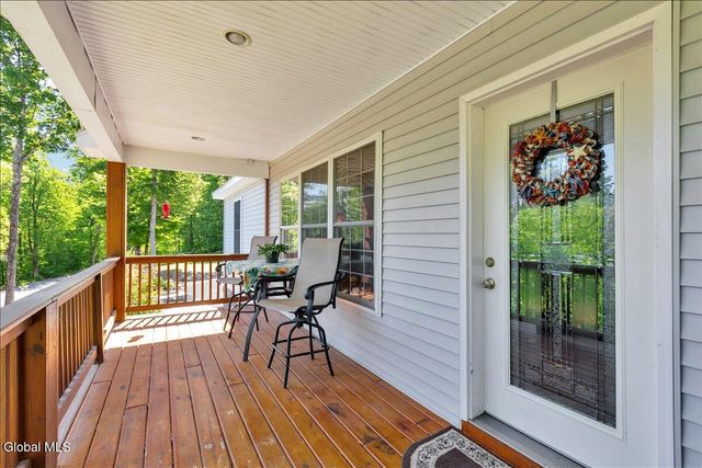525 Crook's Grove Road, Ballston Spa, NY 12020