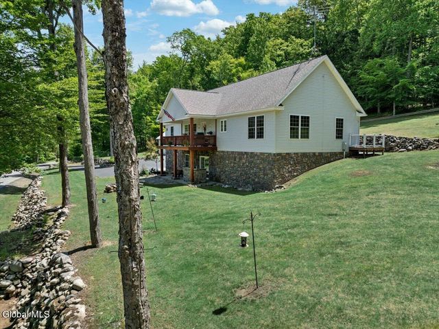 525 Crook's Grove Road, Ballston Spa, NY 12020