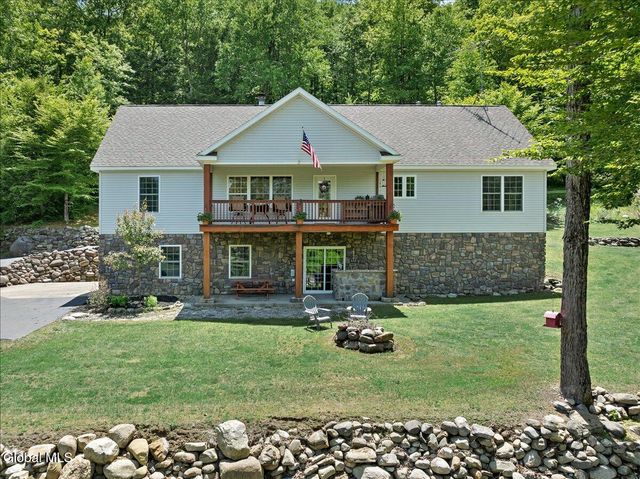 525 Crook's Grove Road, Ballston Spa, NY 12020