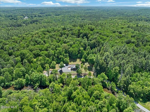 525 Crook's Grove Road, Ballston Spa, NY 12020