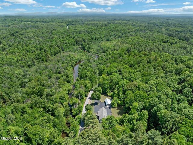 525 Crook's Grove Road, Ballston Spa, NY 12020