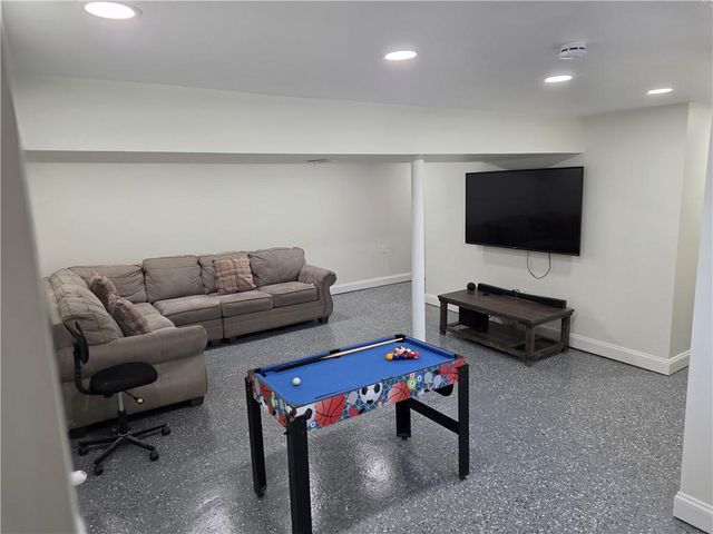 14309 E 39th Street, Independence, MO 64055