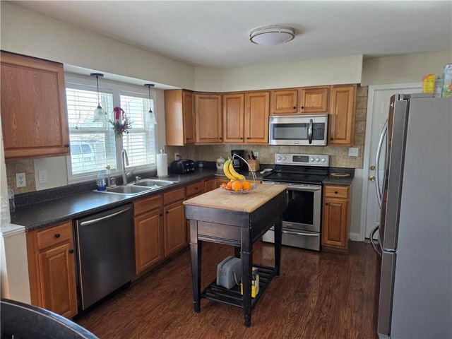 14309 E 39th Street, Independence, MO 64055