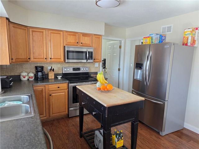 14309 E 39th Street, Independence, MO 64055