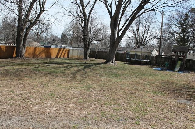 14309 E 39th Street, Independence, MO 64055