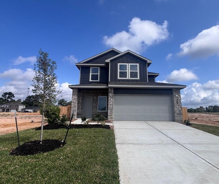 169 Rising Cedar Lane, Hockley, TX 77447