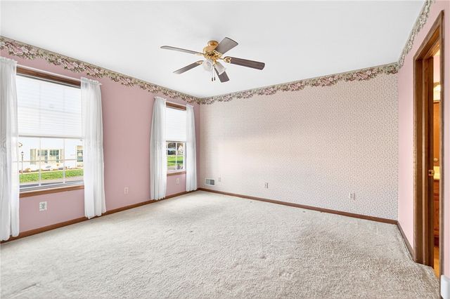 1010 Timberwood Dr, Chippewa Twp, PA 15010