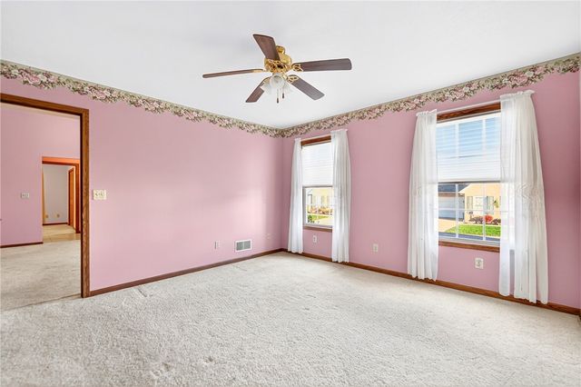 1010 Timberwood Dr, Chippewa Twp, PA 15010