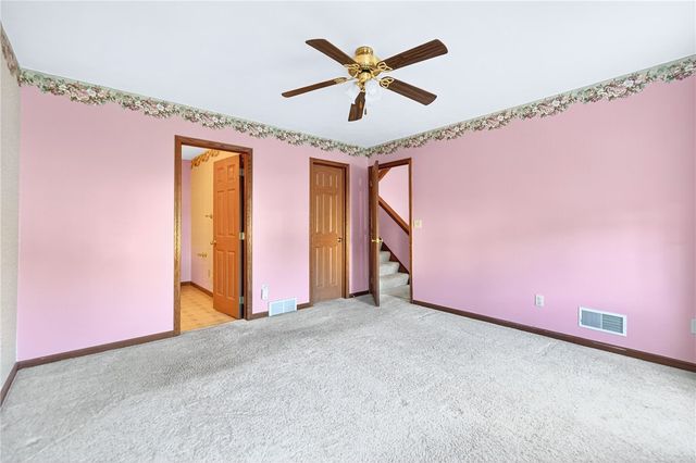 1010 Timberwood Dr, Chippewa Twp, PA 15010