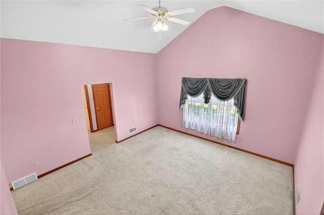 1010 Timberwood Dr, Chippewa Twp, PA 15010