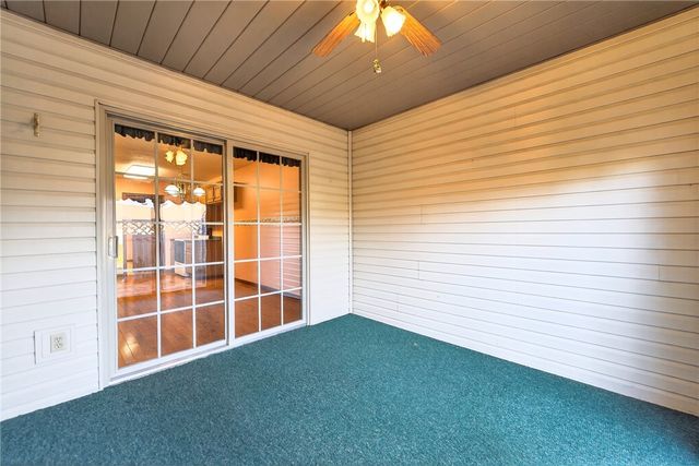 1010 Timberwood Dr, Chippewa Twp, PA 15010